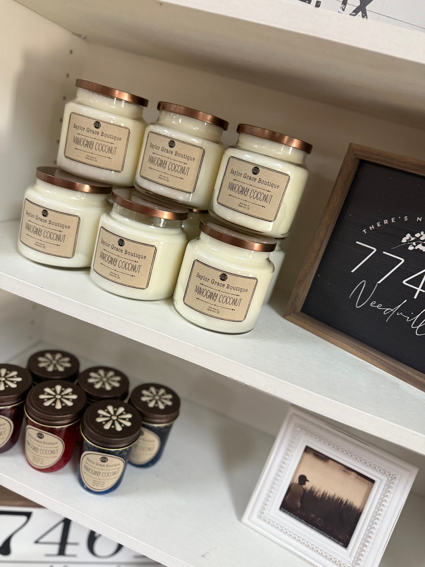 Mahogany Coconut - 22oz Candle