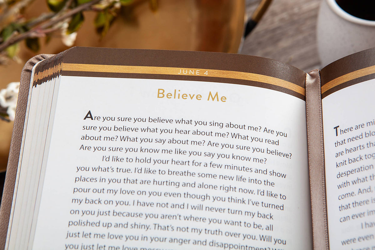 Hope Speaks (Devotional)