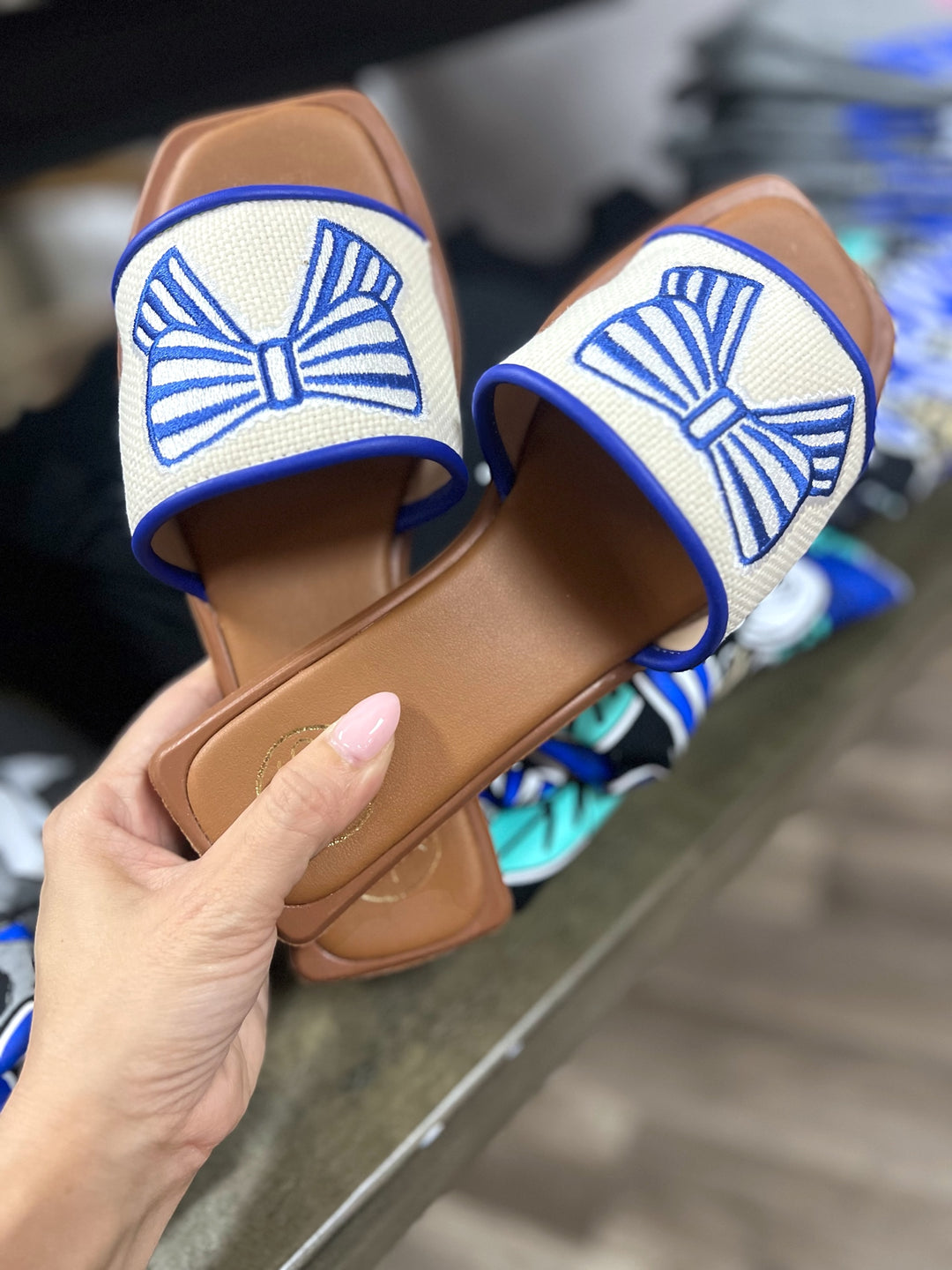 BOW SANDAL