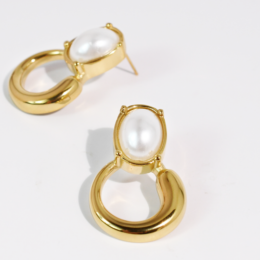 Water Proof Pearly Vintage Stud