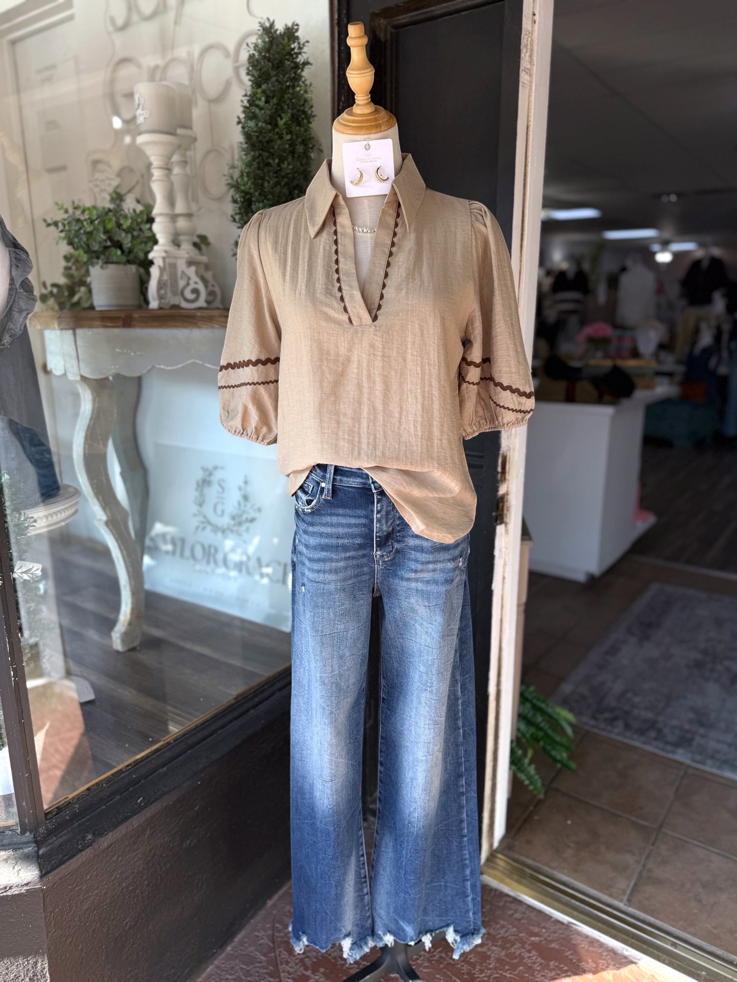 Beth Top - Taupe